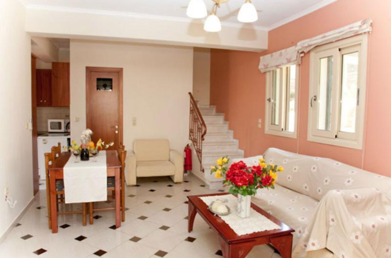 Liocharis Apartments Лурдата Екстериор снимка